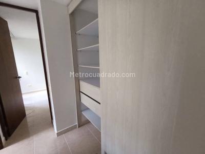 Apartamento de 3 alcobas en venta en Camino Verde, Envigado, 70 m² · foto 11 de 24