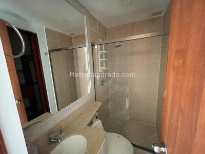 Apartamento de 3 alcobas en arriendo en Oviedo, Medellín, 135 m² · foto 13 de 18