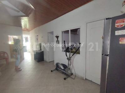 Casa de 5 alcobas en venta en La Salle, Villavicencio, 480 m² · foto 2 de 20