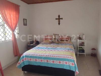 Casa de 5 alcobas en venta en La Salle, Villavicencio, 480 m² · foto 5 de 20
