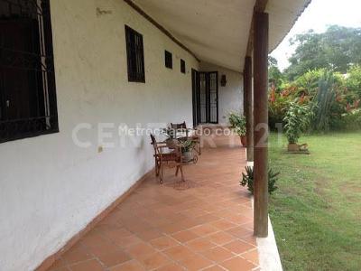 Casa de 3 alcobas en venta en El Cairo, Villavicencio, 844 m² · foto 4 de 16