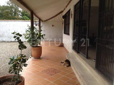 Casa de 3 alcobas en venta en El Cairo, Villavicencio, 844 m² · foto 5 de 16