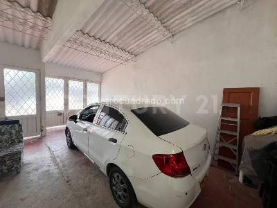 Casa de 4 alcobas en venta en San Antonio, Villavicencio, 216 m² · foto 4 de 14