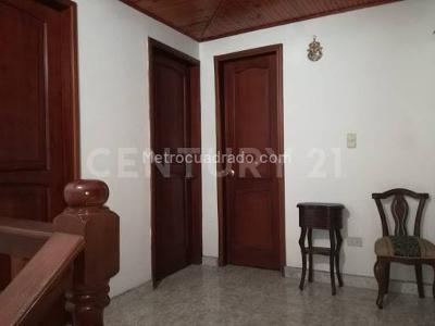 Casa de 5 alcobas en venta en Camoa, Villavicencio, 150 m² · foto 3 de 5