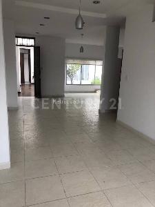 Casa de 2 alcobas en venta en Triunfo, Villavicencio, 208 m² · foto 8 de 20