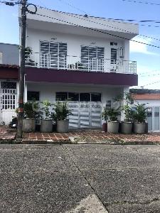 Casa de 2 alcobas en venta en Triunfo, Villavicencio, 208 m² · foto 13 de 20