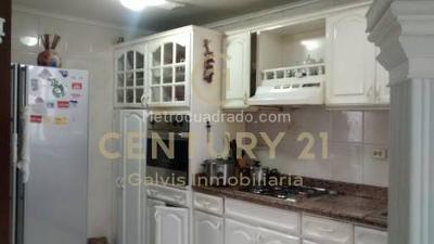 Casa de 3 alcobas en venta en Buque, Villavicencio, 288 m² · foto 6 de 9