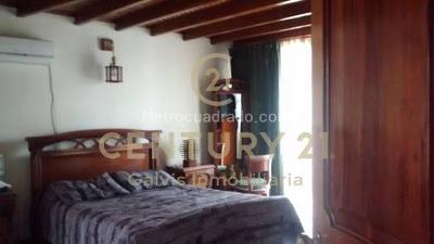 Casa de 3 alcobas en venta en Buque, Villavicencio, 288 m² · foto 7 de 9