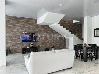 Casa de 5 alcobas en venta en Villa, Villavicencio, 1200 m² · foto 7 de 20