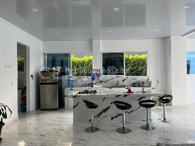Casa de 5 alcobas en venta en Villa, Villavicencio, 1200 m² · foto 8 de 20