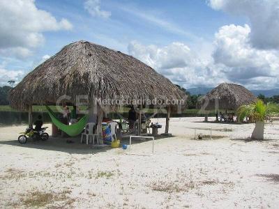 Casa de 4 alcobas en venta en Baru, Villavicencio, 1700 m² · foto 2 de 18