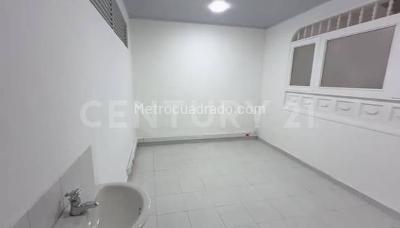 Casa de 5 alcobas en venta en Barzal, Villavicencio, 250 m² · foto 8 de 18