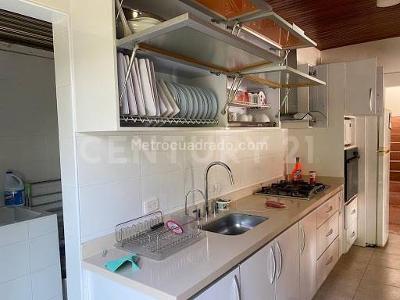 Casa de 5 alcobas en venta en Villa, Villavicencio, 1091 m² · foto 8 de 18