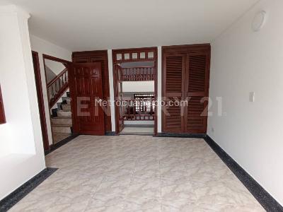 Casa de 5 alcobas en arriendo en Camoa, Villavicencio, 294 m² · foto 11 de 20