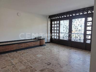 Casa de 5 alcobas en arriendo en Camoa, Villavicencio, 294 m² · foto 2 de 20