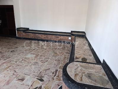 Casa de 5 alcobas en arriendo en Camoa, Villavicencio, 294 m² · foto 3 de 20