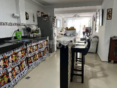 Casa de 5 alcobas en venta en Abajam, Villavicencio, 76 m² · foto 3 de 15