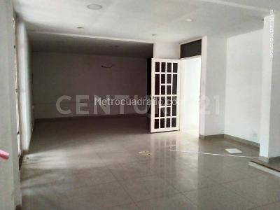 Casa de 4 alcobas en venta en Barzal, Villavicencio, 312 m² · foto 14 de 15