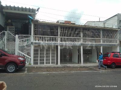 Casa de 4 alcobas en venta en Barzal, Villavicencio, 312 m² · foto 2 de 15