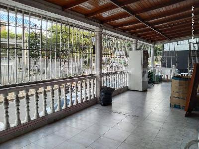 Casa de 4 alcobas en venta en Barzal, Villavicencio, 312 m² · foto 9 de 15