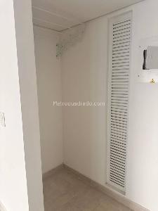 Apartamento de 3 alcobas en venta en Bosques De Varsovia, Ibagué, 72 m² · foto 16 de 19