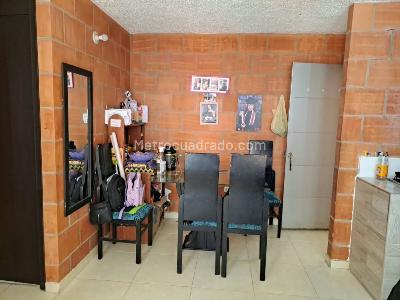 Apartamento de 3 alcobas en venta en El Salado, Ibagué, 48 m² · foto 3 de 10