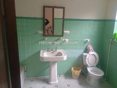 Casa de 5 alcobas en venta en La Esperanza Nororiental, Bogotá, 264 m² · foto 11 de 12