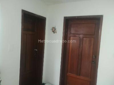 Casa de 5 alcobas en venta en La Esperanza Nororiental, Bogotá, 264 m² · foto 3 de 12