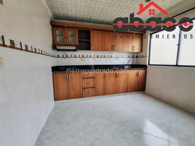 Apartamento de 3 alcobas en arriendo en Las Flores, Envigado, 80 m² · foto 2 de 15