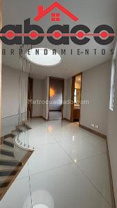 Casa de 3 alcobas en arriendo en Loma De Las Brujas, Envigado, 340 m² · foto 11 de 20
