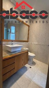 Casa de 3 alcobas en arriendo en Loma De Las Brujas, Envigado, 340 m² · foto 14 de 20