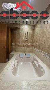 Casa de 3 alcobas en venta en Loma De Las Brujas, Envigado, 340 m² · foto 20 de 20