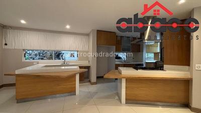 Casa de 3 alcobas en venta en Loma De Las Brujas, Envigado, 340 m² · foto 3 de 20
