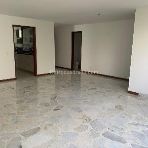 Apartamento de 4 alcobas en venta en Ciudad Jardin, Cali, 130 m² · foto 4 de 18