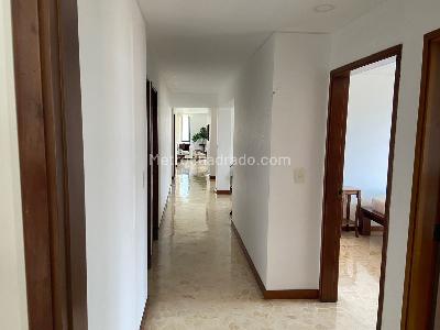 Apartamento de 4 alcobas en venta en Centenario, Cali, 190 m² · foto 13 de 20