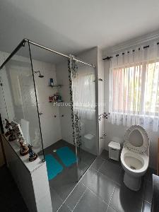 Casa de 5 alcobas en venta en Ciudad Jardin, Cali, 450 m² · foto 13 de 14