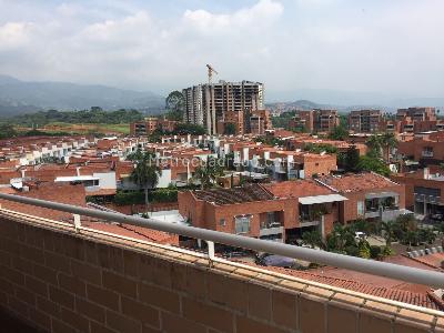 Apartamento de 4 alcobas en venta en Ciudad Jardin, Cali, 153 m² · foto 2 de 19