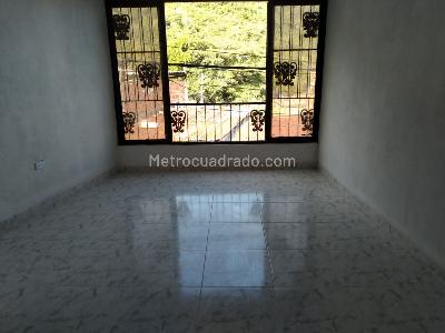 Casa de 5 alcobas en venta en La Gaviota, Ibagué, 180 m² · foto 7 de 20