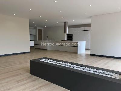 Apartamento de 4 alcobas en venta en Quintas De Santa Barbara, Bogotá, 455 m² · foto 8 de 20
