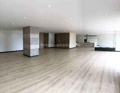 Apartamento de 4 alcobas en venta en Quintas De Santa Barbara, Bogotá, 455 m² · foto 9 de 20
