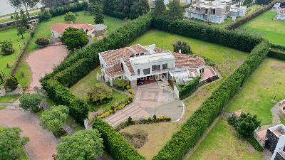 Casa de 5 alcobas en venta en Quintas De Serrezuela, Mosquera, 581 m² · foto 9 de 9