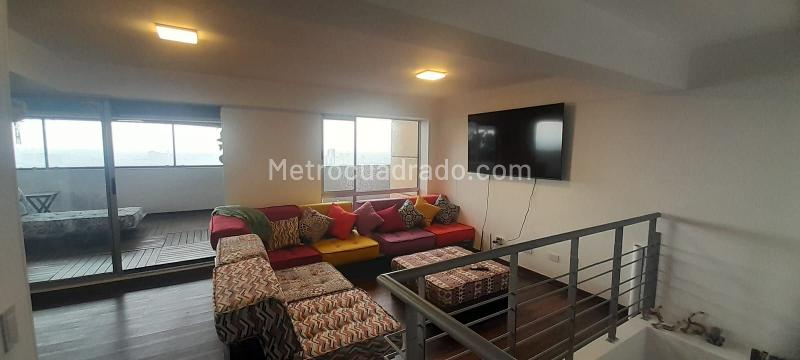 Piso – Bogotá, San Diego - Más