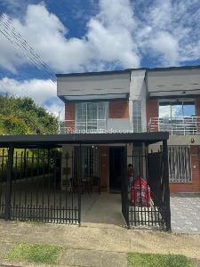 Casa en venta en Villa Verde, Pereira · foto 2 de 14