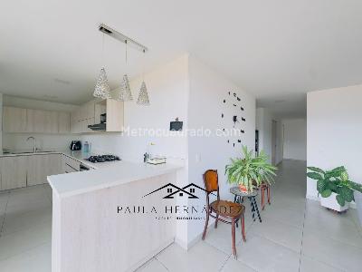Apartamento de 3 alcobas en venta en Belen La Palma, Medellín, 127 m² · foto 3 de 20
