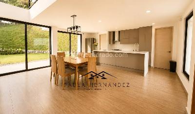 Casa de 5 alcobas en venta en Alto Del Escobero, Envigado, 215 m² · foto 3 de 20