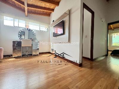 Casa de 3 alcobas en venta en Loma Benedictinos, Envigado, 198 m² · foto 12 de 20