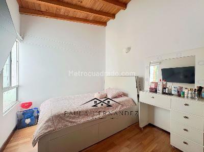 Casa de 3 alcobas en venta en Loma Benedictinos, Envigado, 198 m² · foto 13 de 20