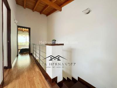 Casa de 3 alcobas en venta en Loma Benedictinos, Envigado, 198 m² · foto 15 de 20