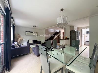 Casa de 3 alcobas en venta en Loma Benedictinos, Envigado, 198 m² · foto 3 de 20