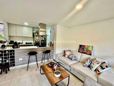 Apartamento de 3 alcobas en venta en Camino Verde Parte Alta, Envigado, 84 m² · foto 3 de 20